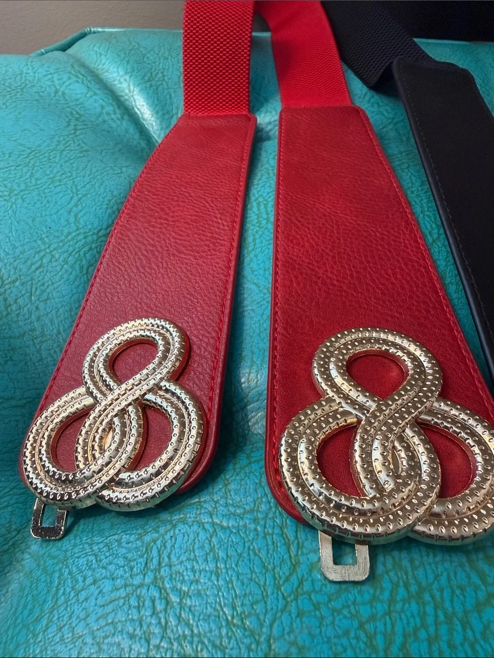 Set of 3 Wide Stretch Pink Statement Belts Decorative Gold Tone Buckle est L/XL